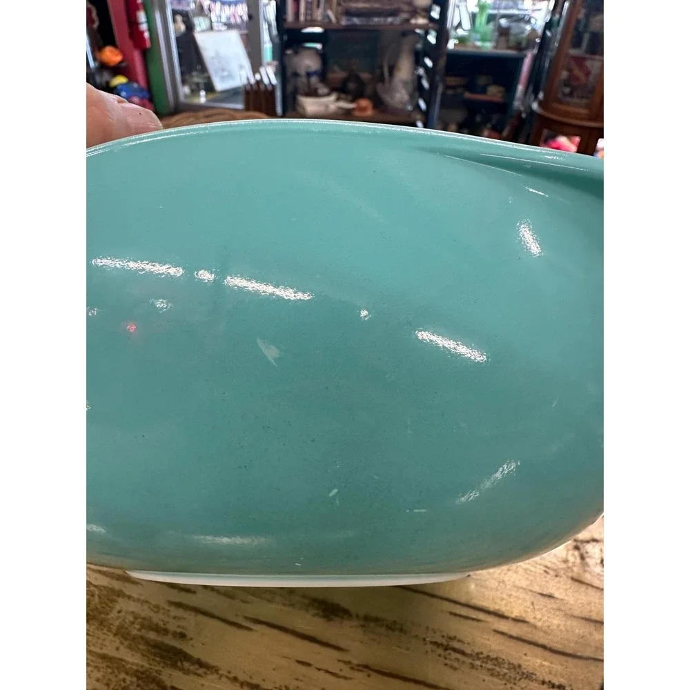 Vintage Pyrex Round Turquoise Bowl 2Qt #024 w/ orig lid